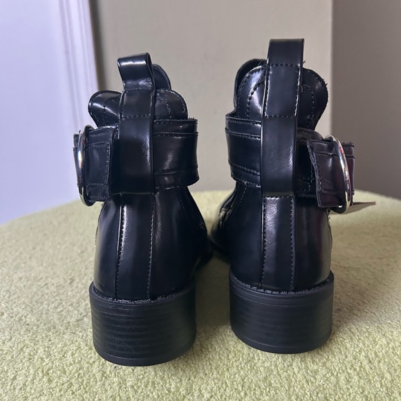 NWT Zara Sleek Black Ankle Booties Sz 9 - Picture 6 of 14